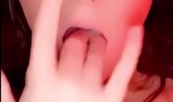 Hehatemads HOT Sextape Finger Sucking Onlyfans Trending